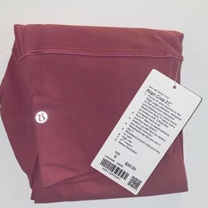 NWT lululemon Align Crop 21”